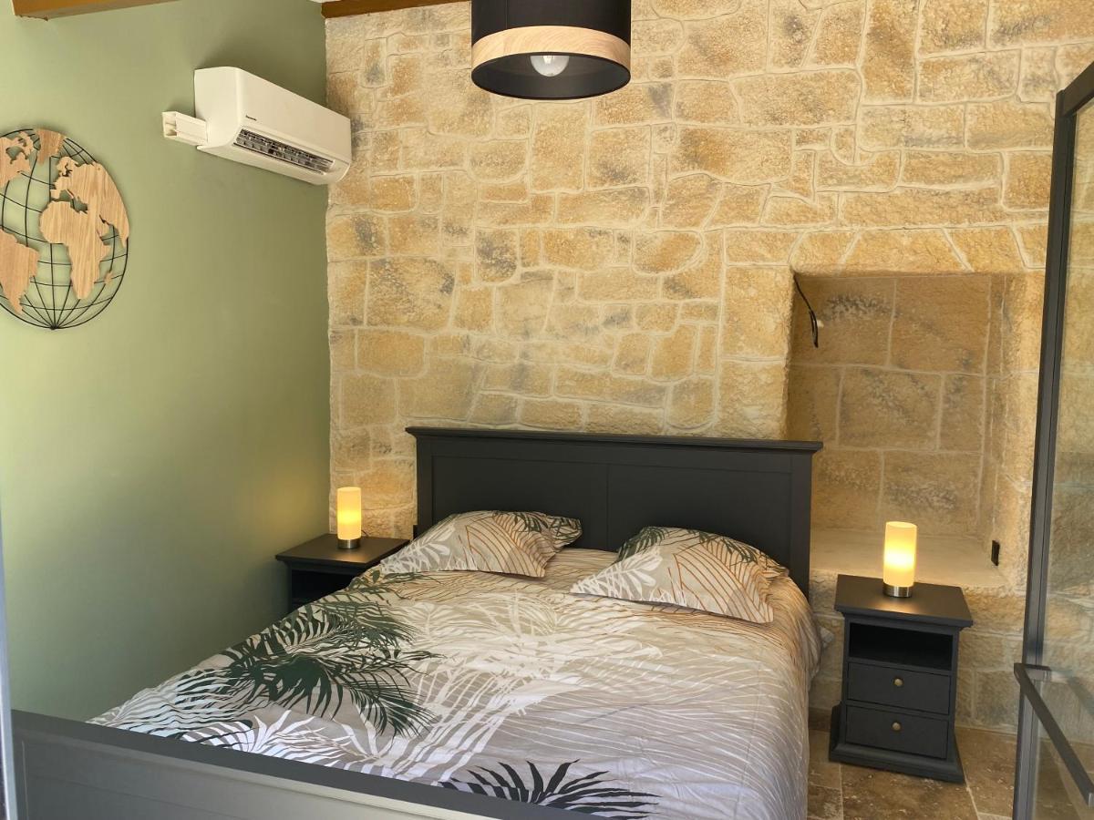 Appartement De Charme Avec Jaccusi Vezenobres Exterior foto